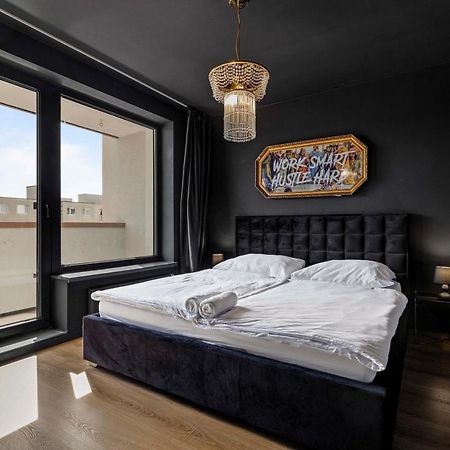 Lam Black - Ac - Balcony Lägenhet Bratislava Exteriör bild